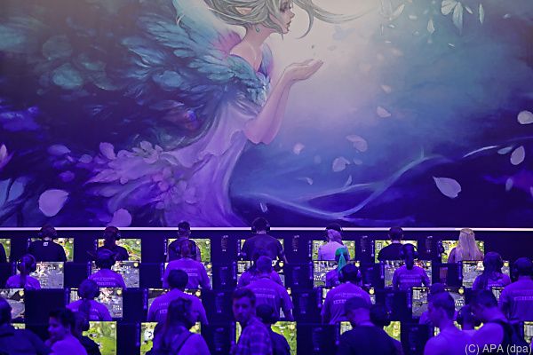 Tausende Fans feiern Gamescom-Start in Köln