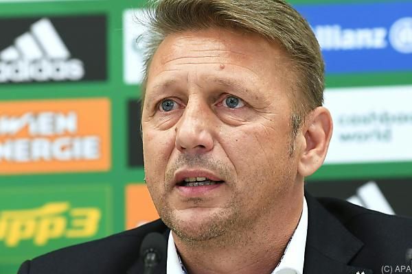 Rapid verpflichtete Rechtsverteidiger Stojkovic