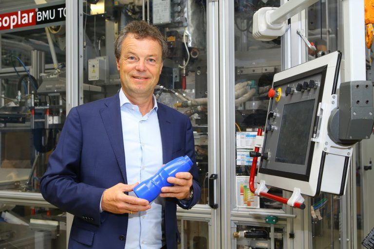 Alpla-Chef Lehner: Vorzeigeprojekt, an dem sich viele orientieren werden.VN/HB