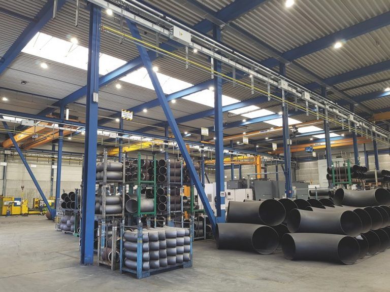 Bei Erne Fittings wird Energie gespart trotz tagheller Ausleuchtung.Firma