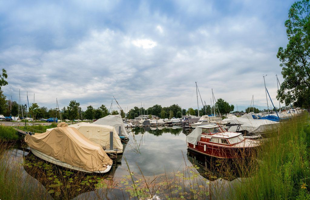 See, Boot, Hafen und  der perfekte Sommer