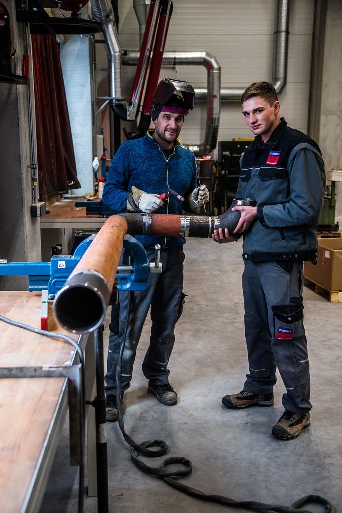 Die beste duale Ausbildung wird in Betrieben (Bild: Intemann) angeboten, deshalb soll man diese auch unterstützen, sagt Egon Blum. VN/Steurer