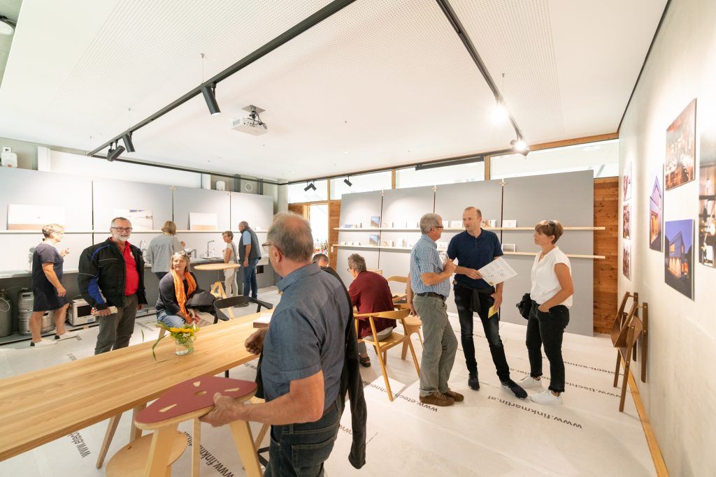 Zunft-Hüsle ersteigern und E-Scooter testen