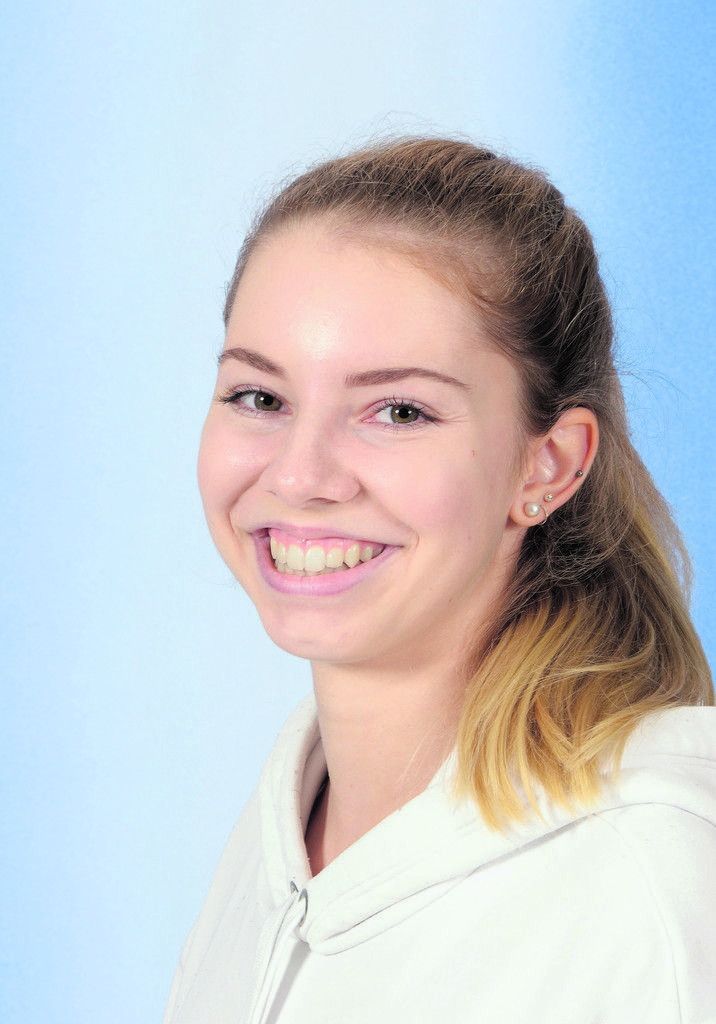 Ich mache mein Praktikum im Ausland, weil das aus meiner Sicht selbstständiger macht und bei der späteren Jobsuche hilfreich sein kann. Pia Sutterlüty, 3Ha Klasse (Praktikum in Malta)