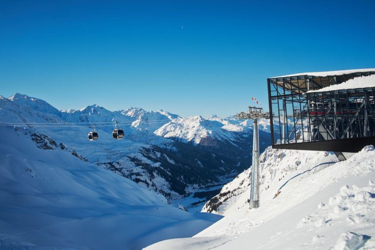 In den Vorarlberger Skigbieten (im Bild die Flexenbahn) stieg der Anteil der Betriebstage von 86 Prozent auf 93 Prozent. Doppelmayr