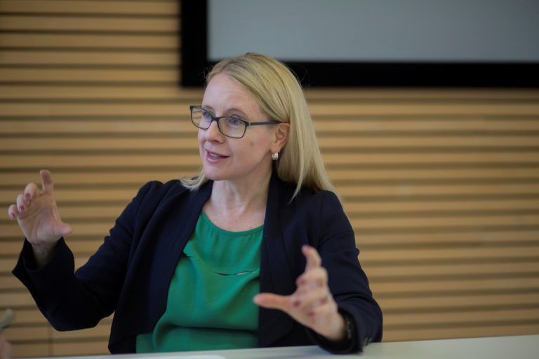 Ministerin Schramböck zum Staatsziel Wirtschaft: „Die Wirtschaft muss genauso behandelt werden wie Umwelt oder Nachhaltigkeit.“VN/Paulitsch