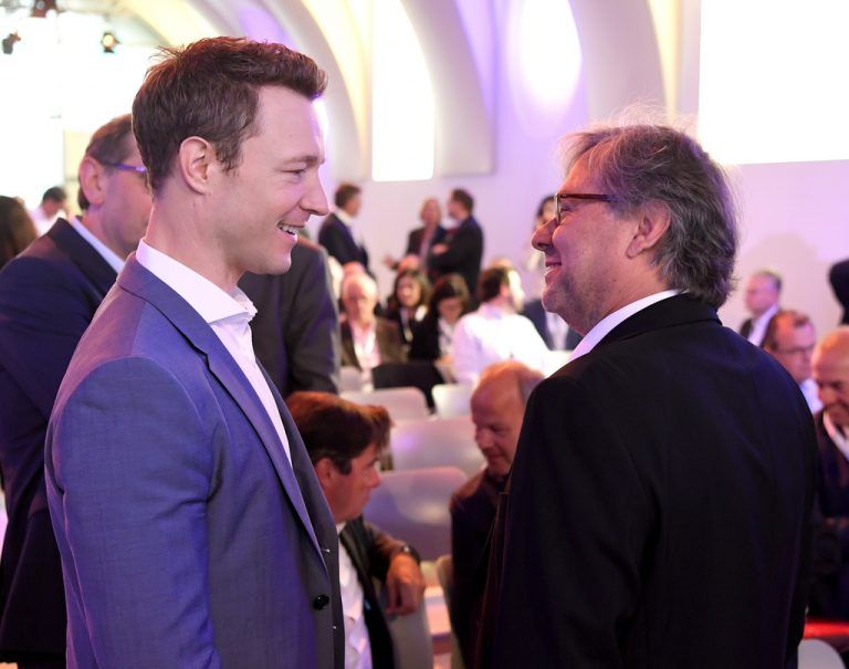 Was hat die Regierung mit dem ORF vor? Blümel (links, mit ORF-Generaldirektor Alexander Wrabetz) lässt sich noch nicht in die Karten blicken. APA