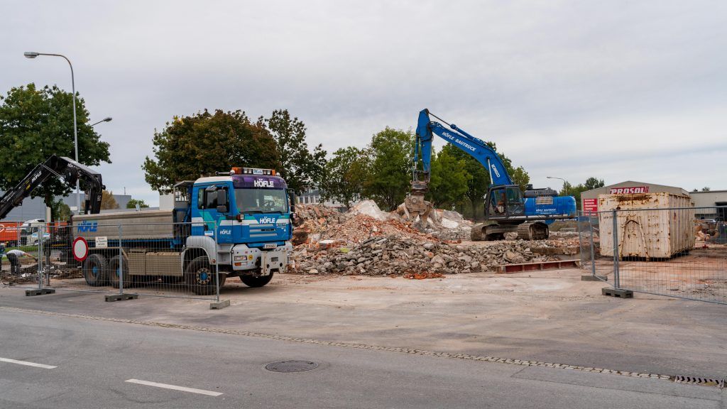 Wober-Liegenschaft wird &#8220;Parkplatz&#8221; für Bagger