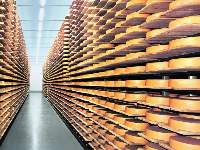 Durch neue Technologien und ein anhaltendes Bekenntnis zur kontinuierlichen Weiterentwicklung unterstützt das Unternehmen seine Kunden in dem Bestreben, dass die Eingangsmilch komplett verarbeitet wird, um eine restlose Rohstoffverwertung zu verwirklichen.