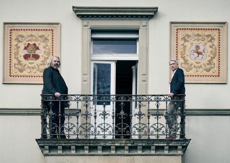Gegensätze sollen sich bekannterweise anziehen: Alexander Waltner und Marco Spitzar stellen gemeinsam in der Lorünser Villa in Bludenz aus.marcel hagen/studio 22