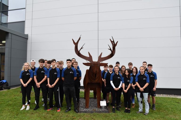 Hirschmann Bei Hirschmann Automotive in Rankweil haben 23 neue Lehrlinge ihre Ausbildung begonnen. Ausgebildet werden die Mädchen und Jungs in den Berufen Werkzeugbautechnik, Elektrotechnik, Maschinenbautechnik, Prozesstechnik, Betriebslogistik, Kunststofftechnik und IT Technik. Hirschmann