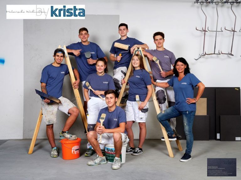 Krista Farben Stolz ist man in Frastanz bei Kristafarben auf das Nachwuchsteam. Wir sind nämlich ganz stolz auf das vergrößertes Lehrlingsteam mit den Talenten der Berufe Maler und Beschichtungstechniker. Fa
