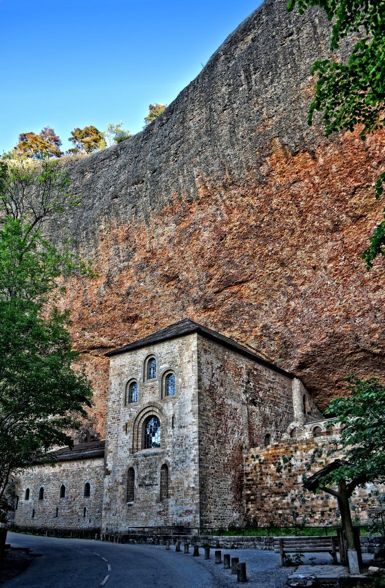 Einst das bedeutendste Kloster Spaniens: San Juan de la Pena. Shutterstock