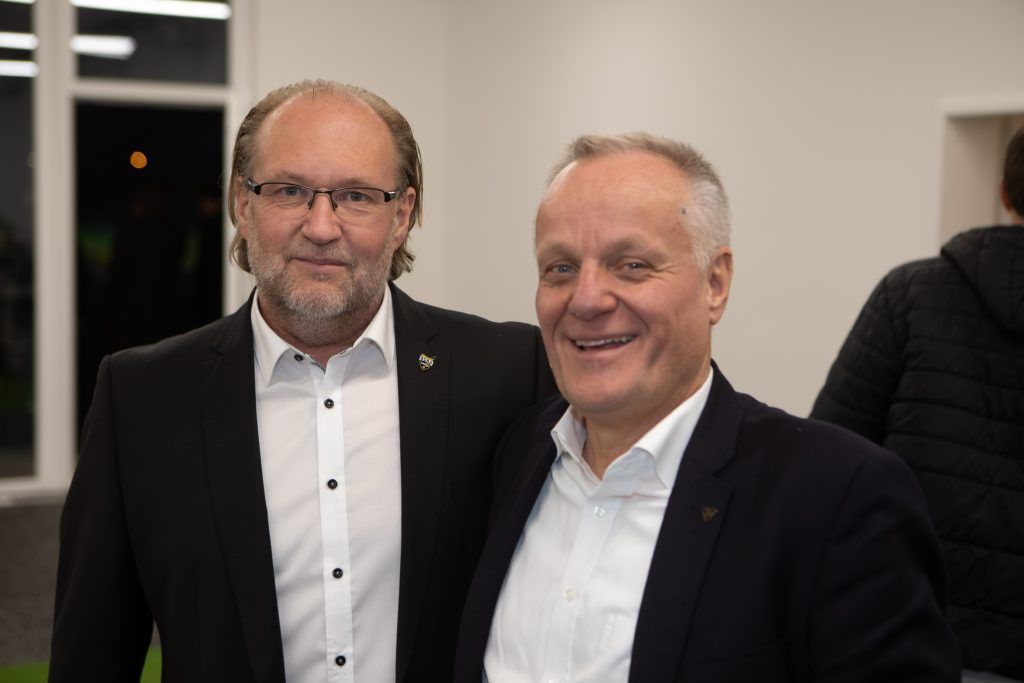 Viel Lob und auch ein Geschenk
