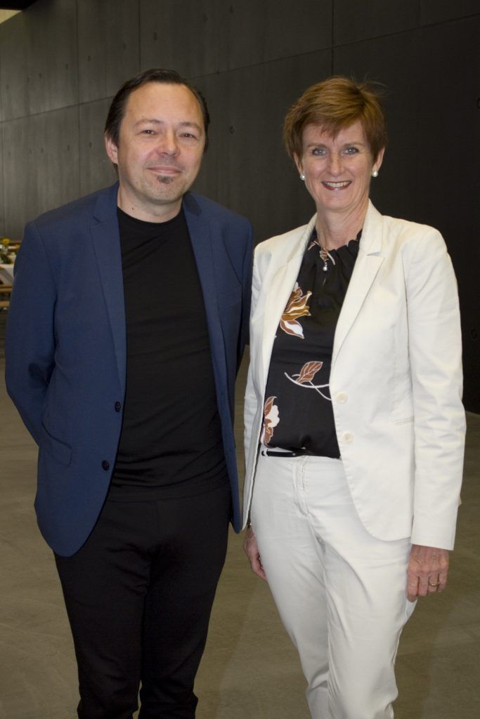 Festivität rund um neue Halle