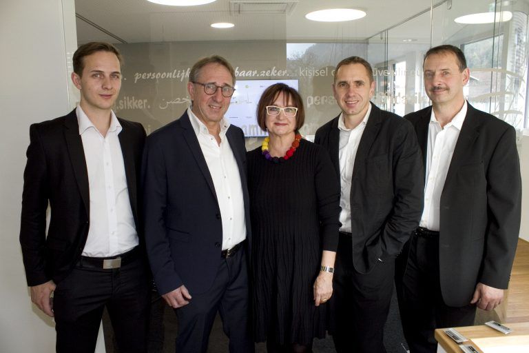 Präsentierten das neue Gebäude: Sicherheitsexperten Andreas (l.), Günter, Kornelia, Wolfgang und Robert Koch. Franc