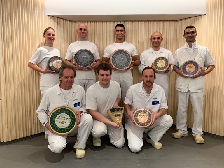 Die Vorarlberg Milch-Käsemeister (v. l.): Petra Güfel, Thomas Jäger, Ospina Montoya Mario, Atalay Ismail, Vedda Franceso, Thomas Knestel, Luca Zucol, Jochen Simma. Fa