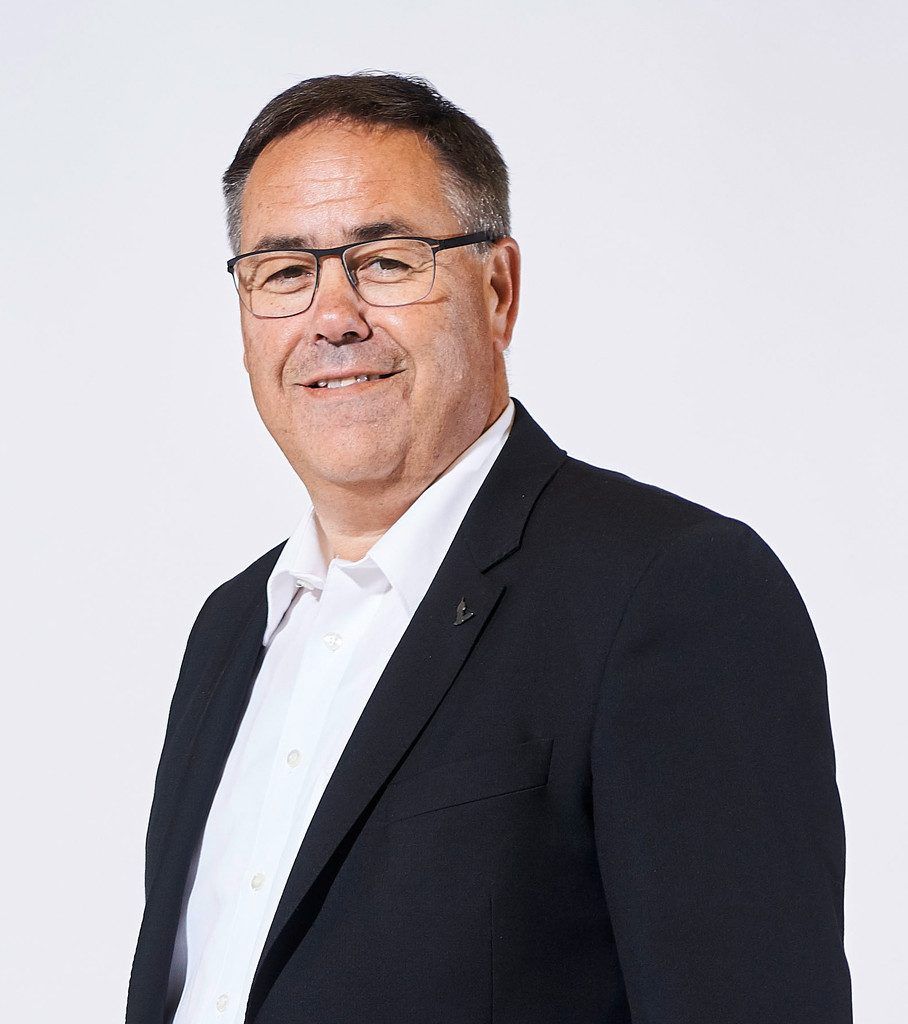 Car World wächst in den Himmel