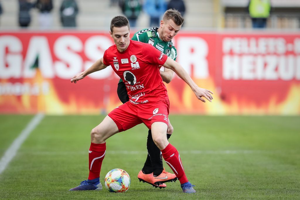 Rothosen stehen gegen SV Ried unter Strom