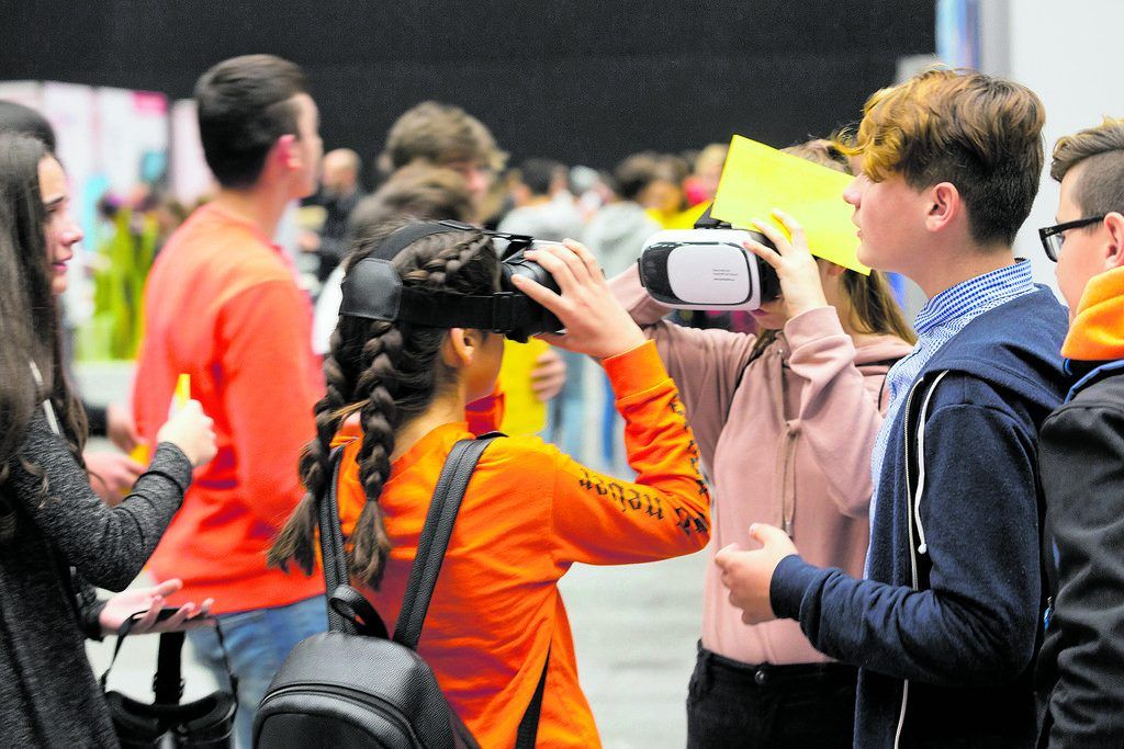 Die „i“-Messe: Eintauchen in eine bunte Erlebniswelt