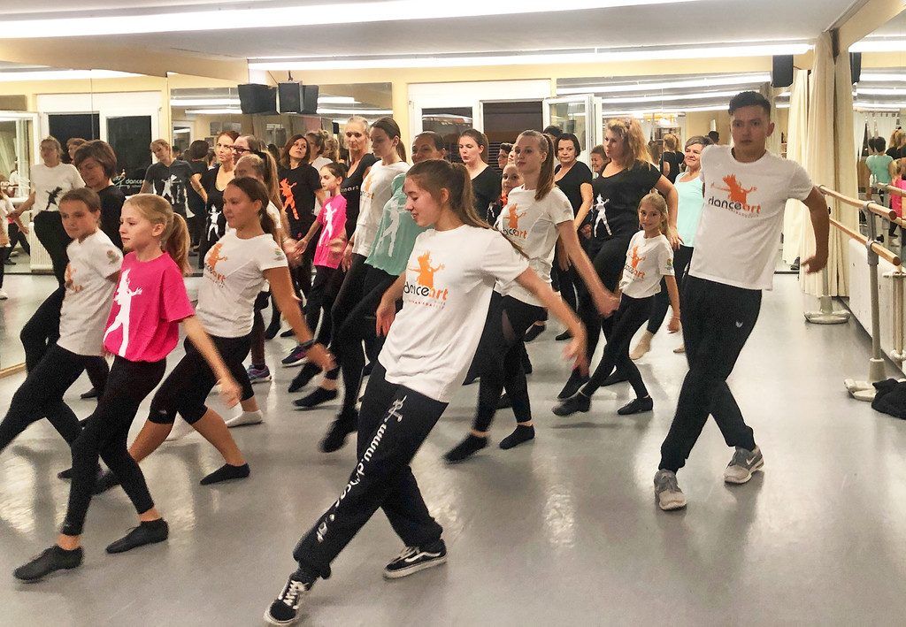 30 Jahre Kinderrechte – Flashmobs des Kinderdorfs