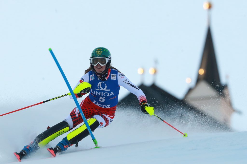Shiffrin führt im Lienz-Slalom &#8211; Liensberger Vierte