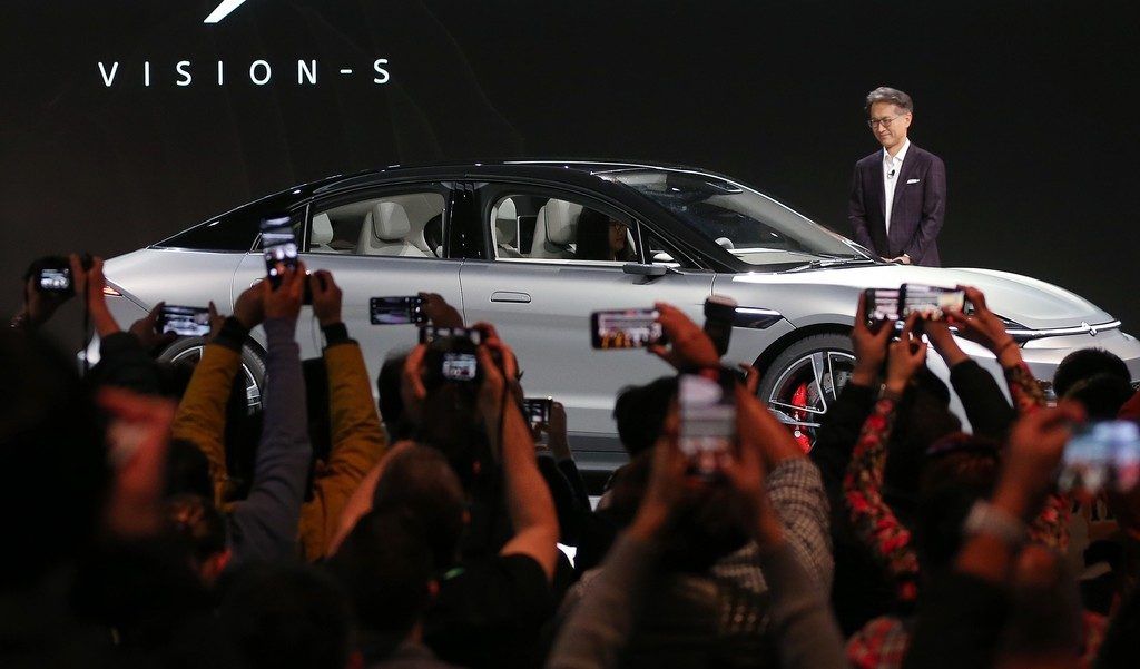 Autonews der Woche Sony überrascht mit Präsentation eines E-Autos / Renault Captur kommt als Teilzeitstromer / Mercedes macht auf Science-Fiction