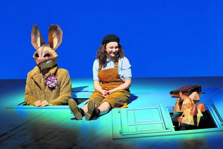 Mitmachen und 3 x 2 Karten für „VEVI“ im Landestheater gewinnen. anja köhler