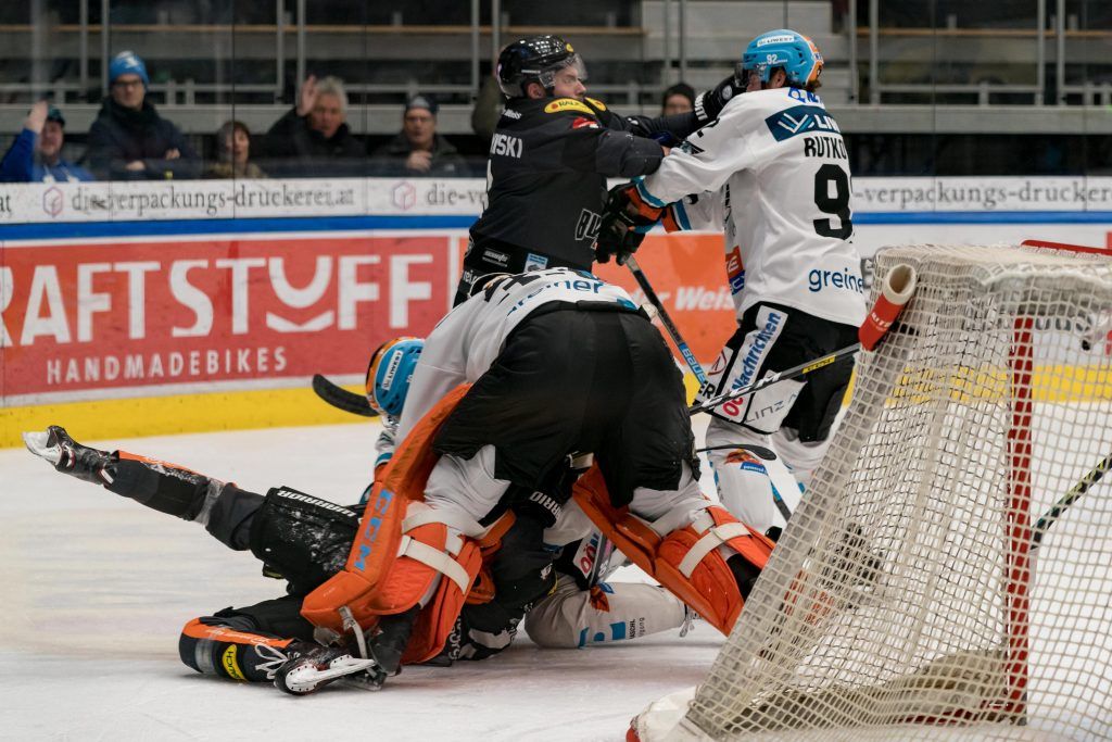 Eishockey: Viertelfinale ist in weiter Ferne