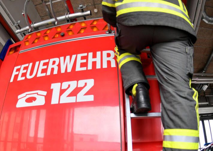 Quad auf Lkw-Ladefläche in Brand geraten