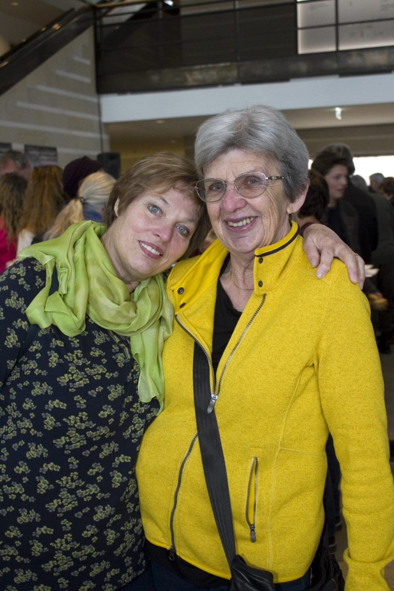 Hannelore Tschirf (l.) und Elisabeth Mathis beim Suppentag.