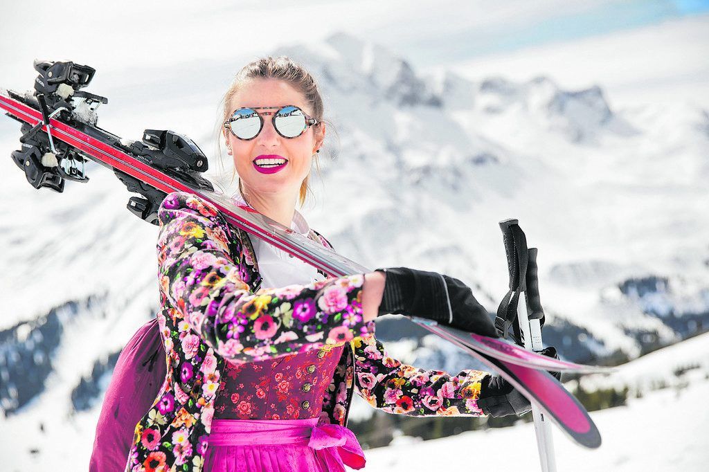 Bei der Dirndl Ski Gaudi geht  es trachtig auf die Skipiste
