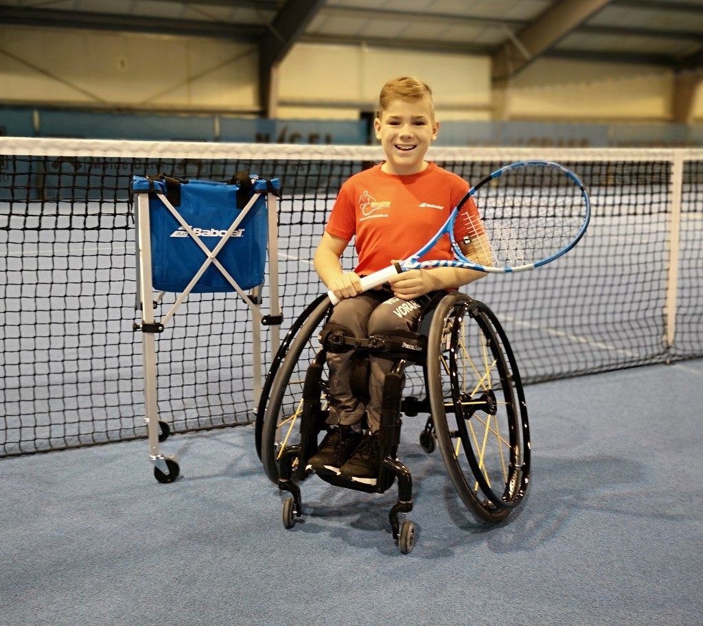 Ein Ass auf dem Platz und der Rennstrecke