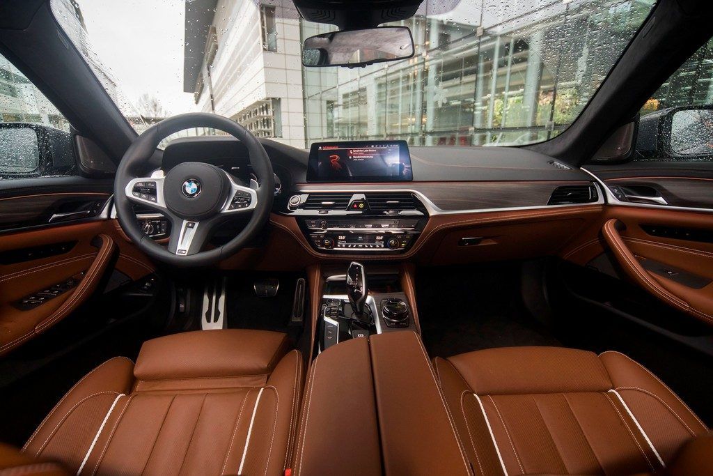 Kräftiges Doppelherz für die Business-Limo