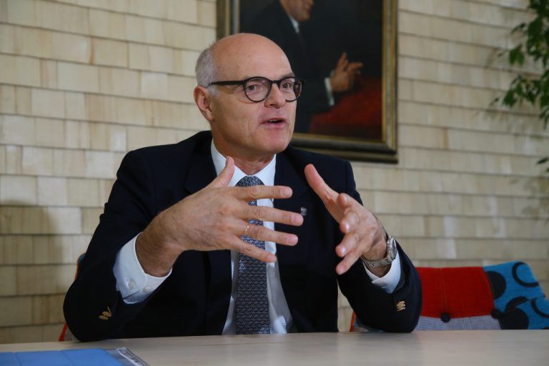 Mit seinem Beratervertrag gerät auch Ex-Chef Karl Stoss in die Casino-Affäre. VN/HB