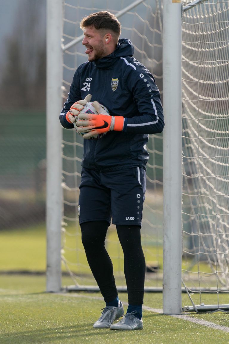 Benjamin Ozegovic (19).