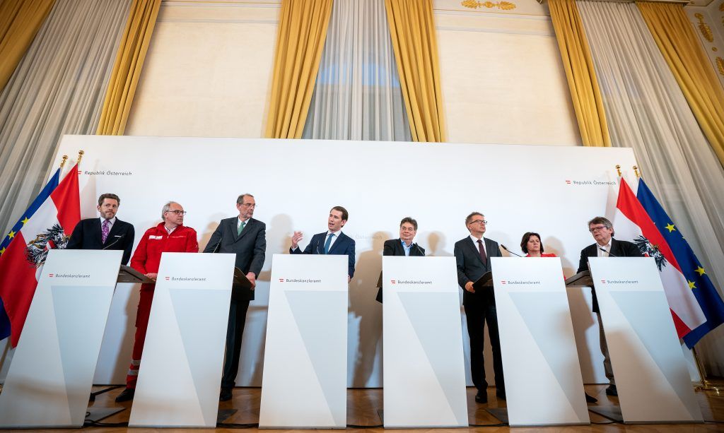 Herumgemosert: Die Wirklichkeit abseits der Pressekonferenzen