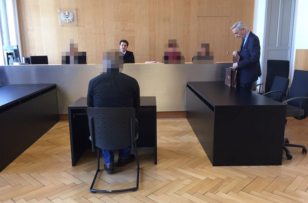 Gericht: Ex-Polizist erneut verurteilt