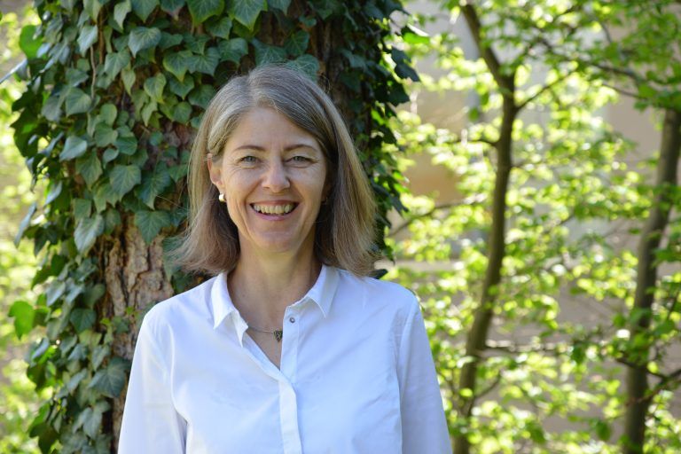 Annamaria Ferchl-Blum ist eine