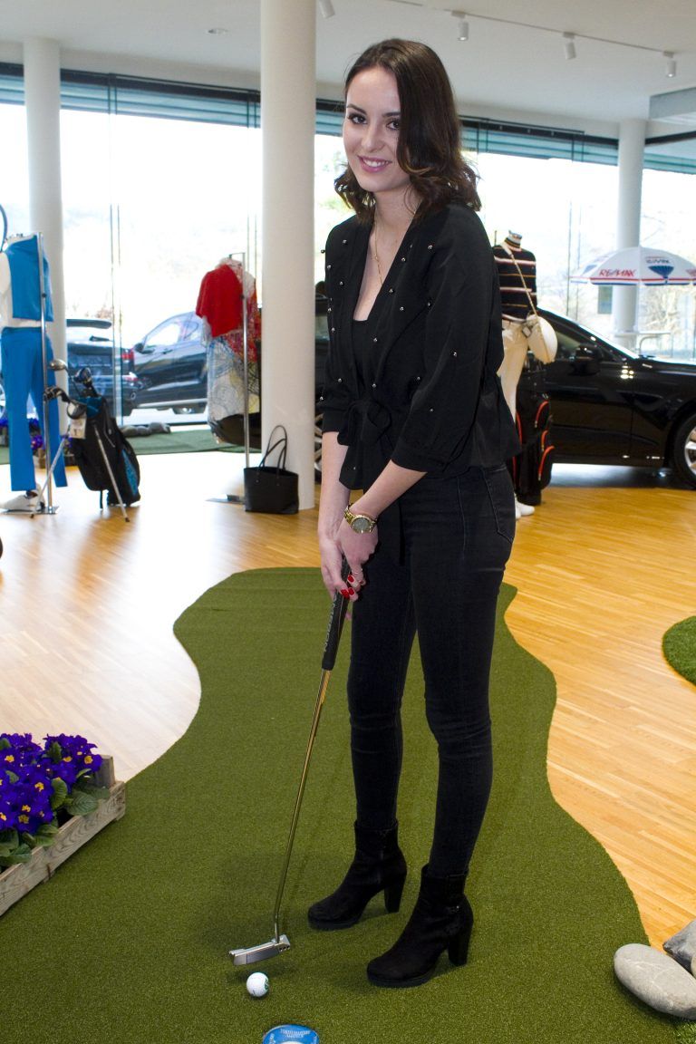 Katharina Egger schwang ebenso den Golfschläger.