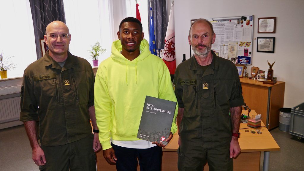 Hier erscheint Bayern-Star David Alaba zur Musterung