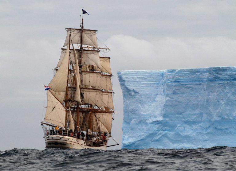 Andreas Kreutz berichtet im Rahmen eines Vortrags von einer spannenden Expedition im Südpolarmeer.
ANDREAS KREUTZ