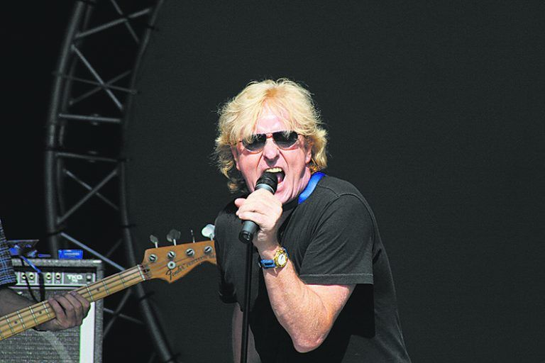 Bilgeri und Band spielen am 13. März 2020 auf der Kulturbühne Ambach. veranstalter