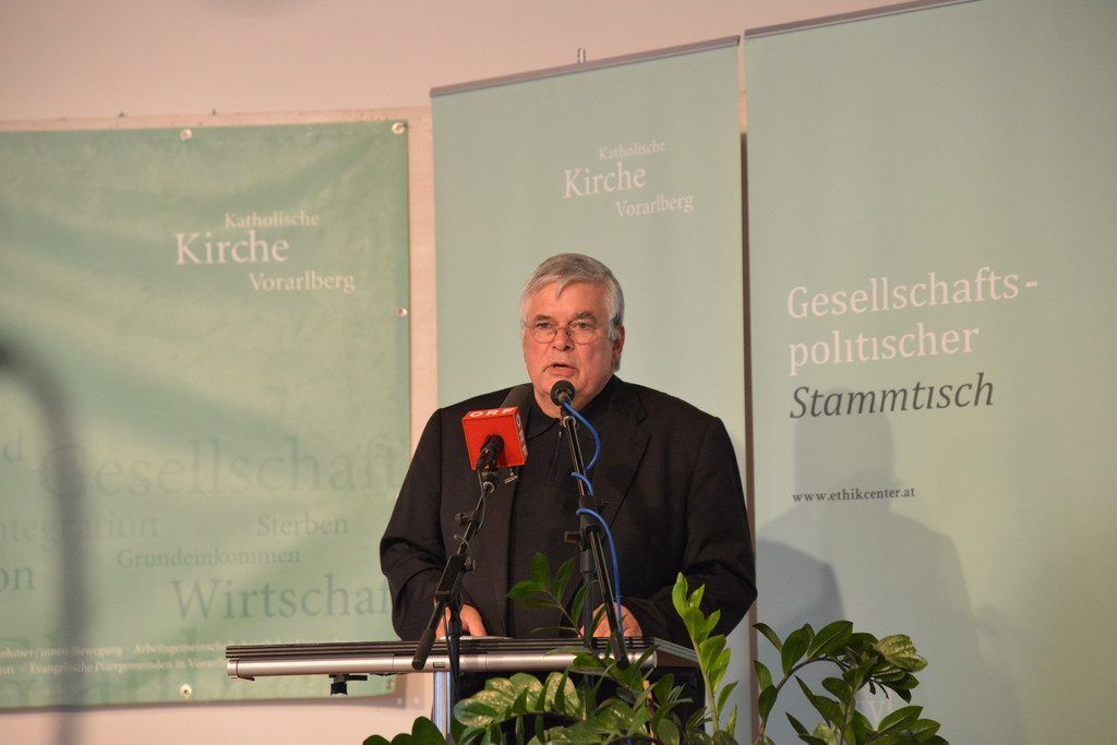 Zwischen Krieg und Krise