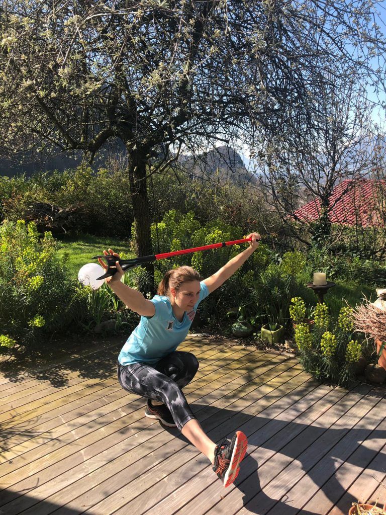 Christine Scheyer, 25 Jahre (Ski alpin). Aus einer Vorsichtsmaßnahme für das operierte Knie wurde unfreiwillig ein Aufbau für die neue Saison.