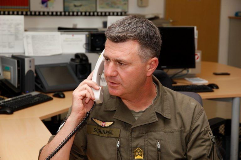 Oberst Peter Schinnerl koordinierte den Transport. <span class="copyright">Bundesheer</span>