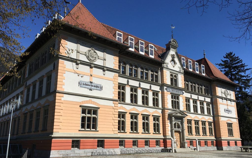 Planer bei Bludenzer Volksschulerweiterung am Zug