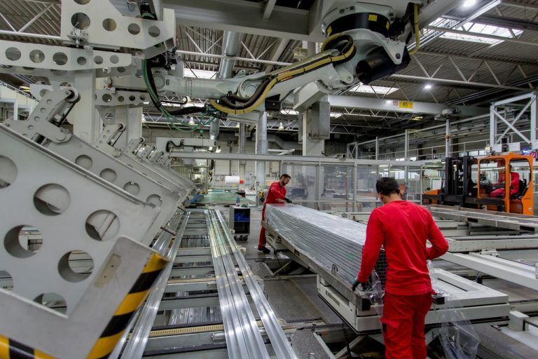 Auftragsflaute: Hydro Nenzing baut Arbeitsplätze ab. »D1