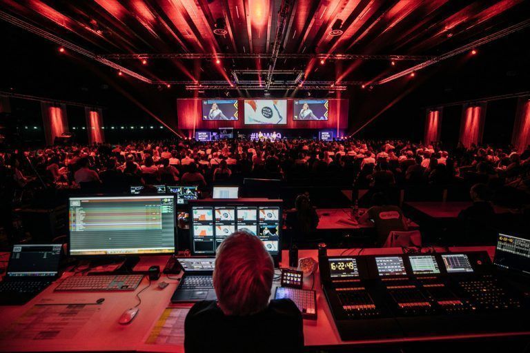 Die größte Digitalkonferenz im Bodenseeraum findet heuer einmal digital und einmal im gewohnten Rahmen statt - mit einem Ticket ist man bei beiden dabei.VN/Sams