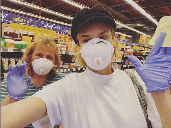 Mit Maske gegen das Coronavirus